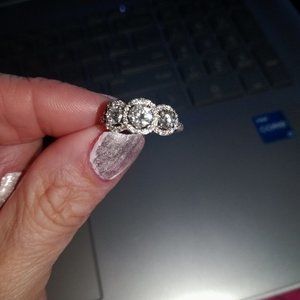 14k White Gold 1CTTW 3 Stone Round Diamond Ring